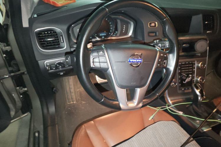 Used Volvo V60 2015 T5 Zhiya Edition Steering Wheel