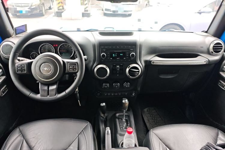 Used Jeep Wrangler 2015 3.0L Sahara Four-Door Edition
