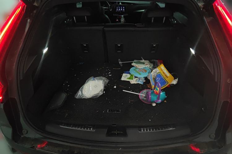 Used Cadillac XT4 2021 28T Two-Wheel Drive Leading Version Trunk