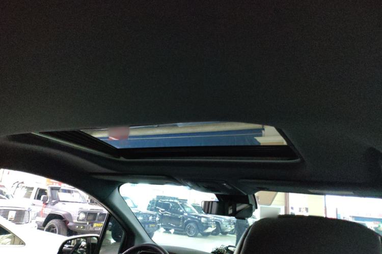 Used Toyota SIENNA 2024 2.5L Hybrid Four-Wheel Drive Luxury Edition