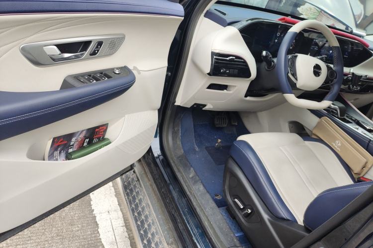 Used Dongfeng Aeolus Huge 2022 Mach Dual-Motor 1.5T MHD Dare-to-Dream Edition Driver Seat