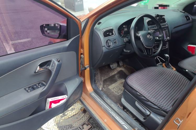 Used Volkswagen Polo 2014 1.6L Cross Polo Automatic
