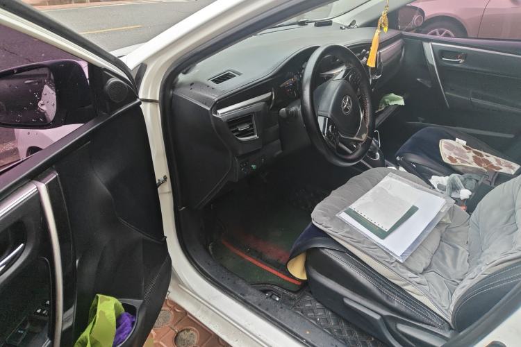 Used Toyota Corolla 2016 Dual-Engine 1.8L E-CVT Luxury Edition