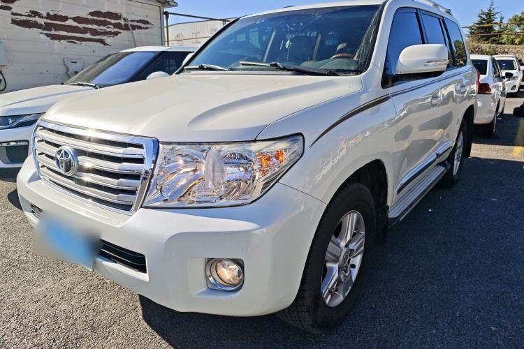 Used Toyota Land Cruiser 2015 4.0L 8-Seater Middle East Version