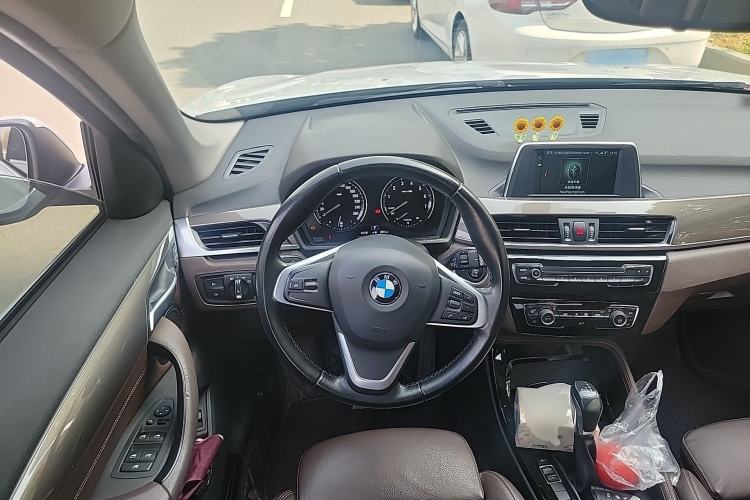 Used BMW X1 2019 sDrive18Li Premium Edition Steering Wheel