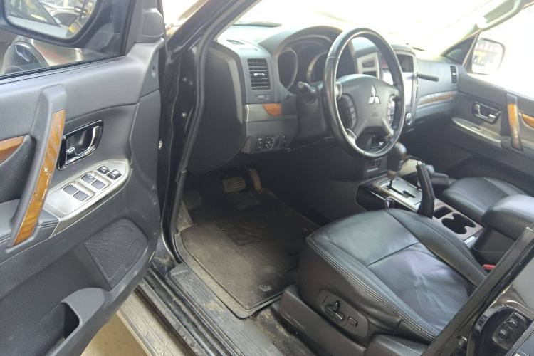 Used Mitsubishi Pajero 2019 3.0L Automatic Standard Edition