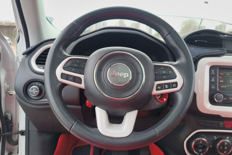 Used Jeep Renegade 2017 180T Automatic Jingneng Edition Steering Wheel