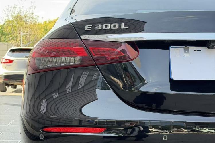 Used Mercedes-Benz E-Class 2021 E 300 L Sporty and Stylish Model
