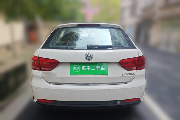 Used Volkswagen Gran Lavida 2013 1.6L Manual Comfort Model
