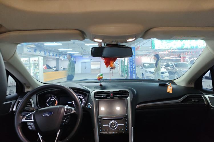 Used Ford Mondeo 2017 EcoBoost 180 Stylish Model Headliner