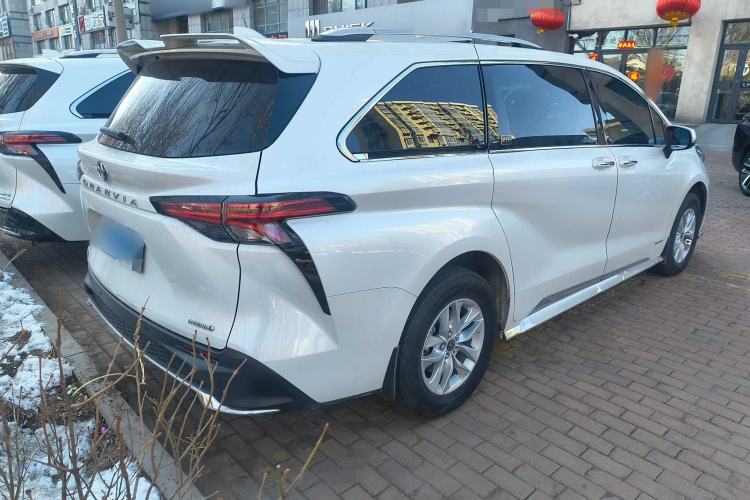 Used Toyota Granvia 2023 2.5L Hybrid Comfort Edition