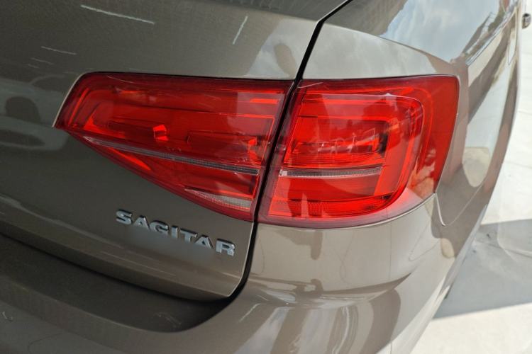Used Volkswagen Sagitar 2015 230TSI Automatic Comfort Version Exterior 3
