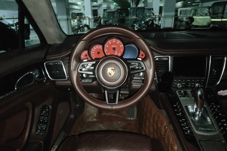 Used Porsche Panamera 2010 Panamera Turbo 4.8T Steering Wheel