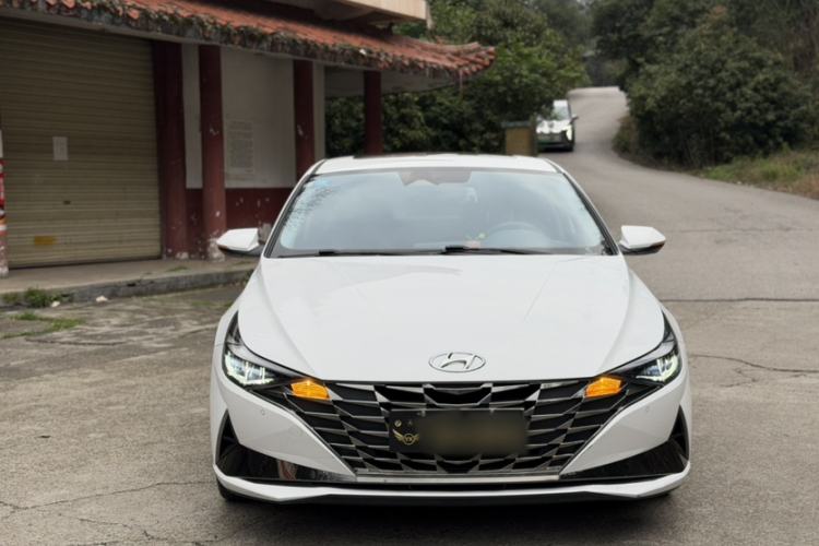 Used Hyundai Elantra 2022 1.5L CVT LUX Prestige Edition