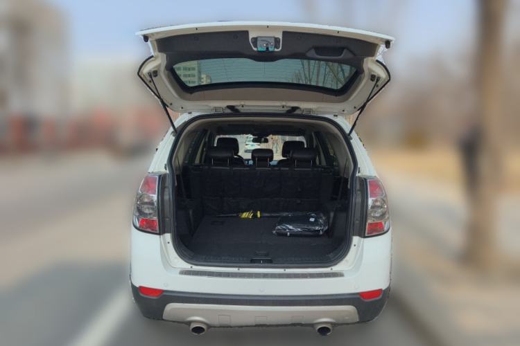 Used Chevrolet Captiva 2012 2.4L 4x4 Flagship Edition 7 Seats