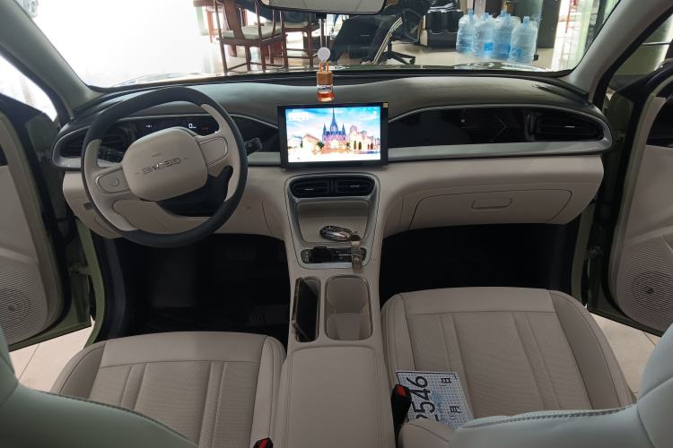 Used Geely Galaxy Geome 2025 310km Youth Edition Center Console