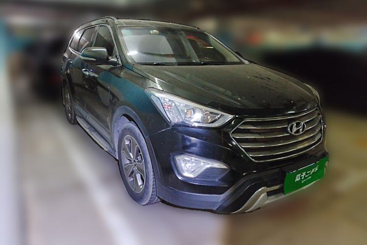 Used Hyundai Grand SantaFe 2013 3.0L 7-Seater Four-Wheel-Drive Comfort Edition Front Right 45 Deg