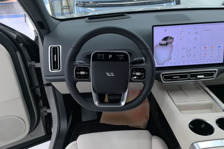 Used Li Auto L6 2025 Max Smart Refresh Edition
