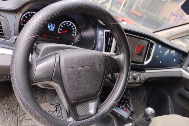 Used FORTHING Lingzhi 2019 M5L 1.6L 7-Seater Base Model China VI Standard
