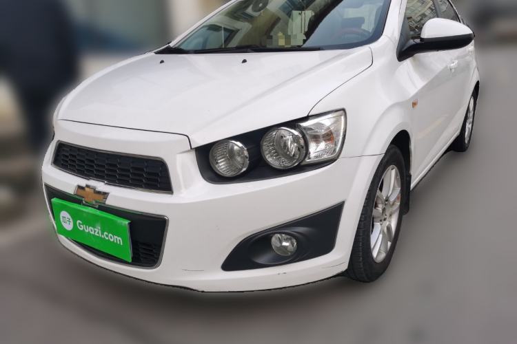 Used Chevrolet Aveo Sonic 2011 Sedan 1.6L Manual Transmission SX