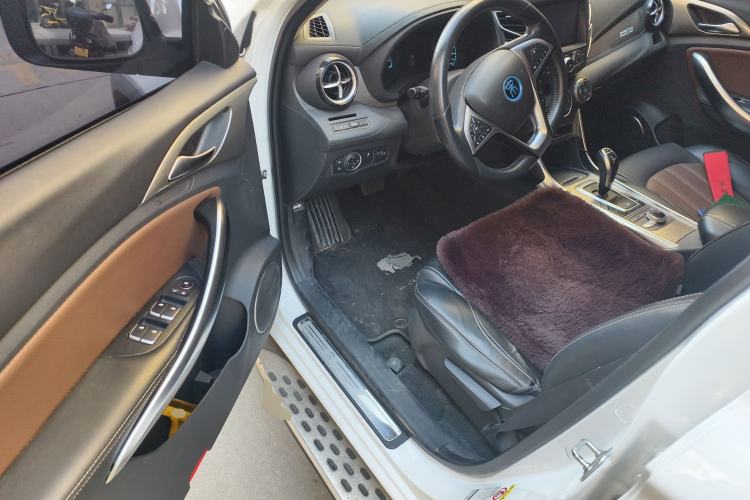 Used BYD Song New Energy 2017 Song DM 1.5TID All-Wheel Drive Luxury Model Driver Seat