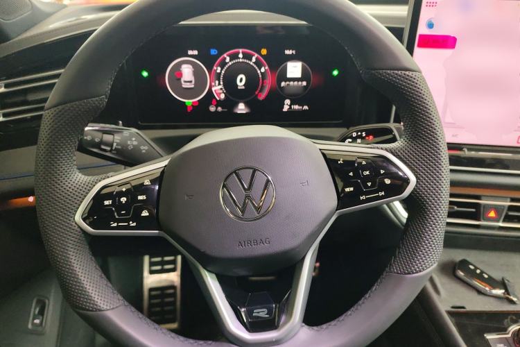 Used Volkswagen Tiguan L 2024 PRO 380TSI Four-Wheel Drive R-Line Smart Edition Steering Wheel
