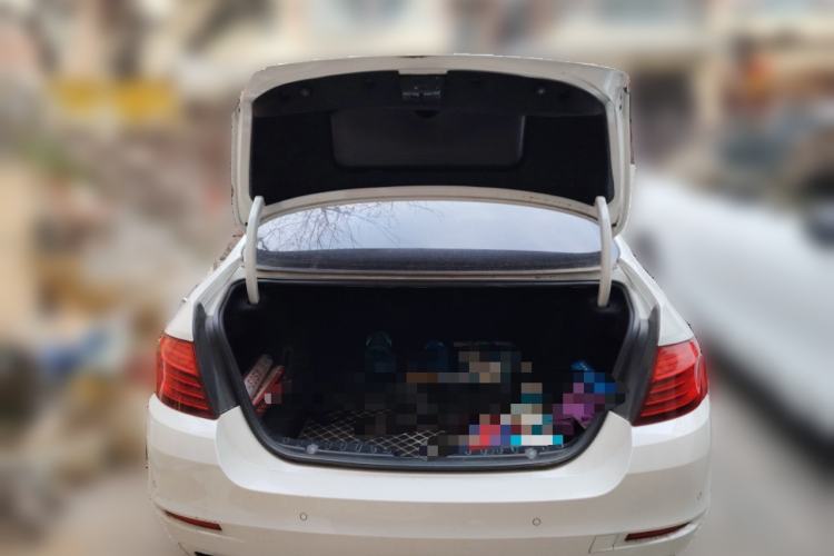 Used BMW 5 Series 2014 520Li Elegant Model Trunk