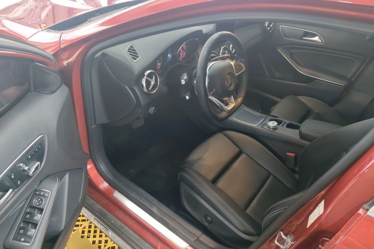 Used Mercedes-Benz GLA 2019 GLA 200 Fashion Model Driver Seat