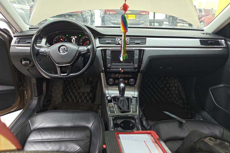 Used Volkswagen Passat 2017 330TSI DSG Luxury Edition
