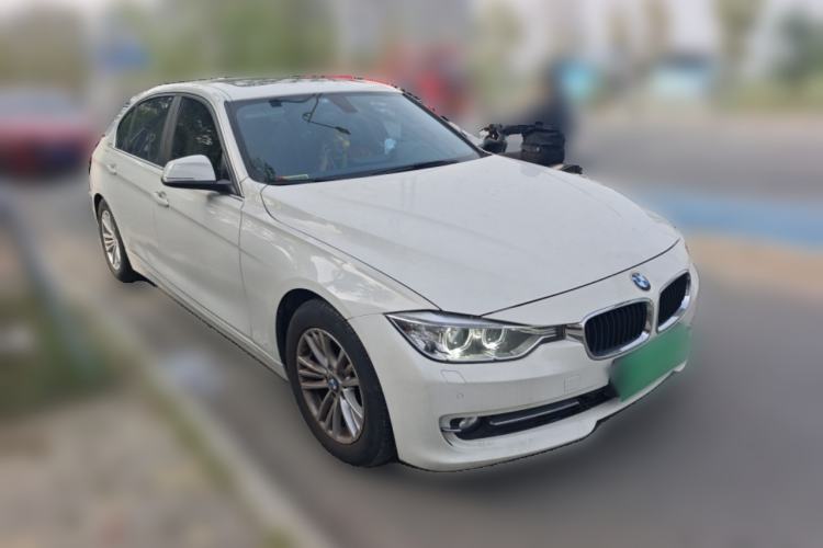 Used BMW 3 Series 2014 320Li Fashion Model Front Right 45 Deg