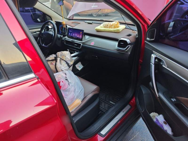 Used Geely Auto Coolray 2019 260T DCT Explorer China V Standard — 24