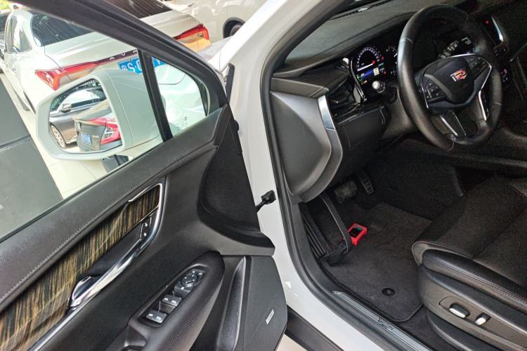 Used Cadillac XT5 2018 25T Tech Model
