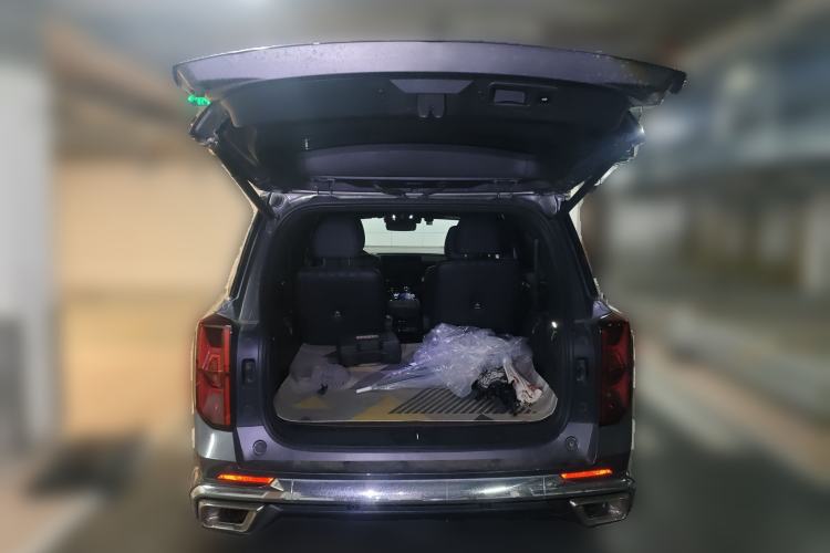 Used GAC Trumpchi GS8 2022 Dual-Engine Series 2.0TM Four-Wheel Drive Prestige Edition (6 Seats) Trunk