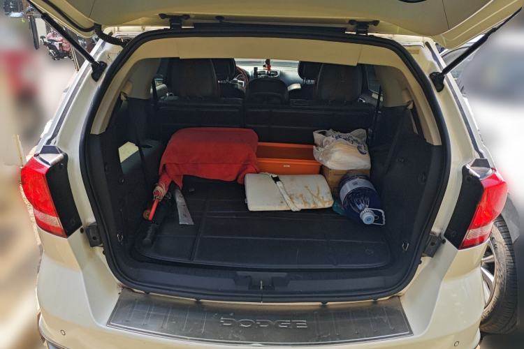 Used Dodge Journey 2013 2.4L Two-Wheel Drive Luxury Version