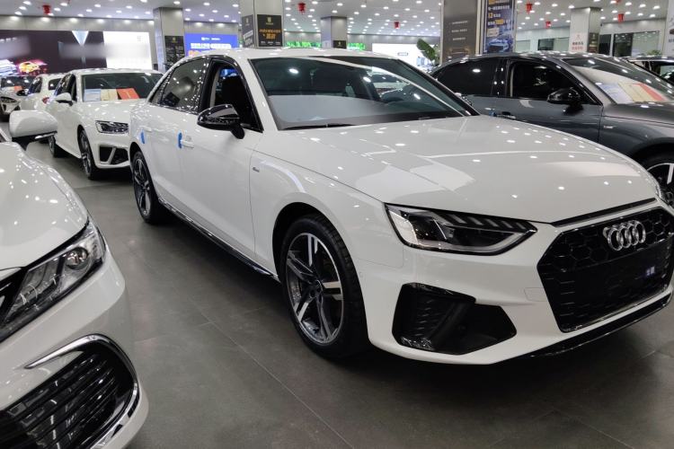 Used Audi A4L 2022 40 TFSI Luxury Dynamic Model