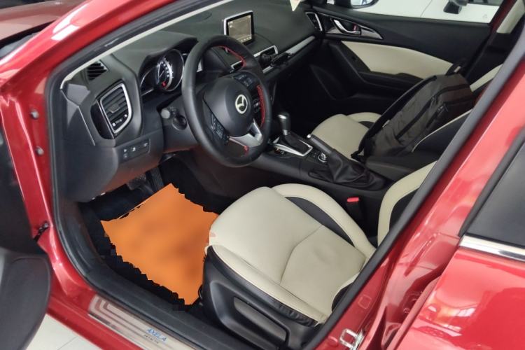 Used Mazda Mazda 3 Axela 2016 Sedan 2.0L Automatic Sport Model
