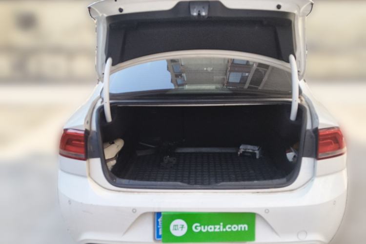 Used Volkswagen Lamando 2017 230TSI Manual Trend Edition
