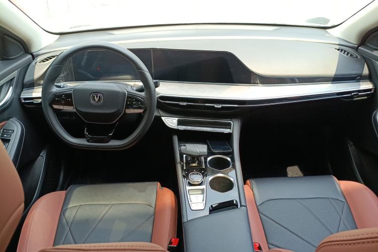 Used CHANGAN Eado 2023 Changan Edition PLUS Blue Whale NE 1.4T GDI DCT Prestige Version