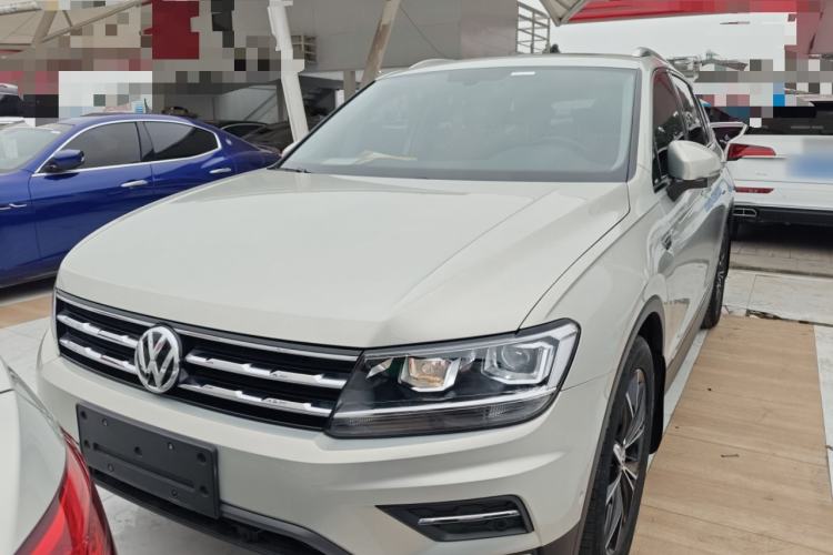 Used Volkswagen Tiguan L 2019 Revised 330TSI Automatic Two-Wheel Drive Smart & Luxury Edition China VI Standard
