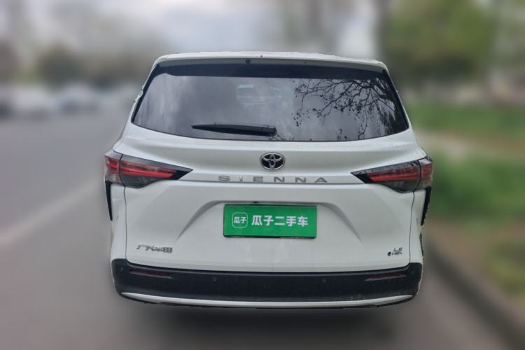 Used Toyota SIENNA 2024 2.5L Hybrid Comfort Edition Rear