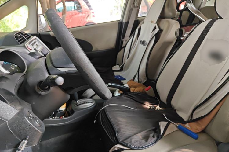 Used Honda Fit 2011 1.3L automatic comfort version
