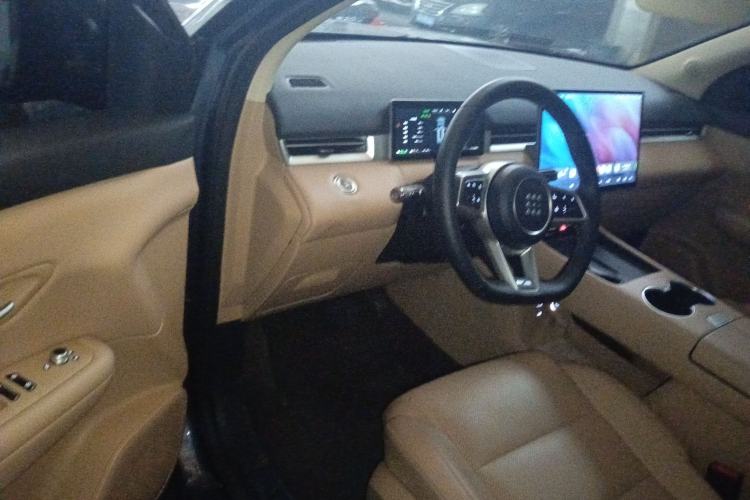 Used Landian E5 PLUS 2025 165 km Long-Range Version 7 Seats