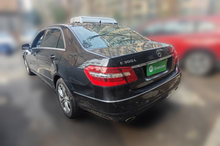 Used Mercedes-Benz E-Class 2010 E 300 L Fashion Model