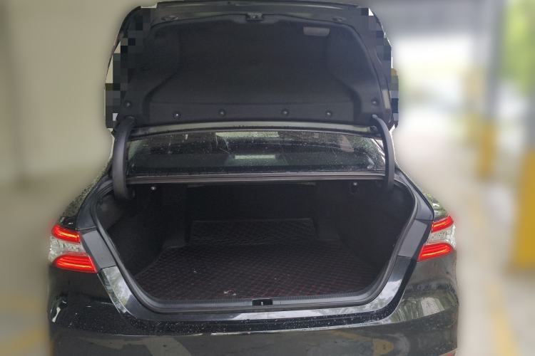 Used Toyota Camry 2018 2.0G Luxury Edition Trunk