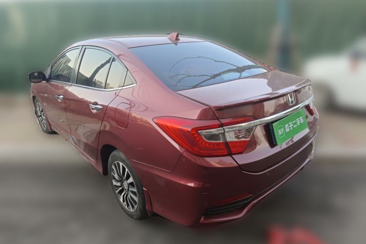 Used Honda Crider 2015 1.8L automatic luxury edition