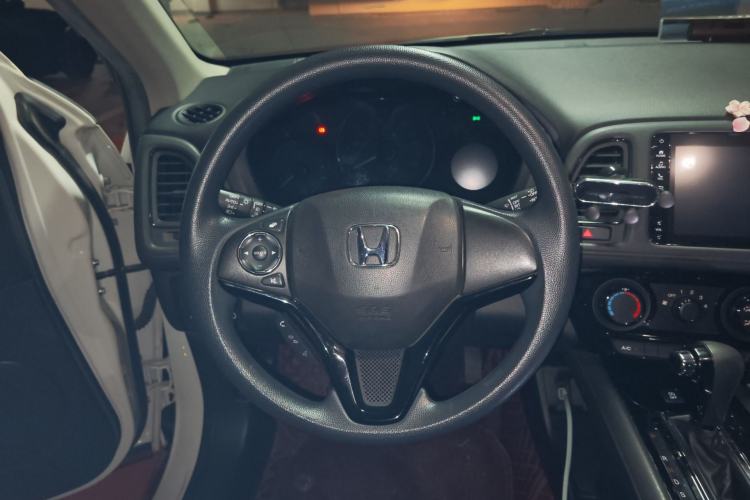 Used Honda Vezel 2020 1.5L CVT Pioneer Edition Steering Wheel