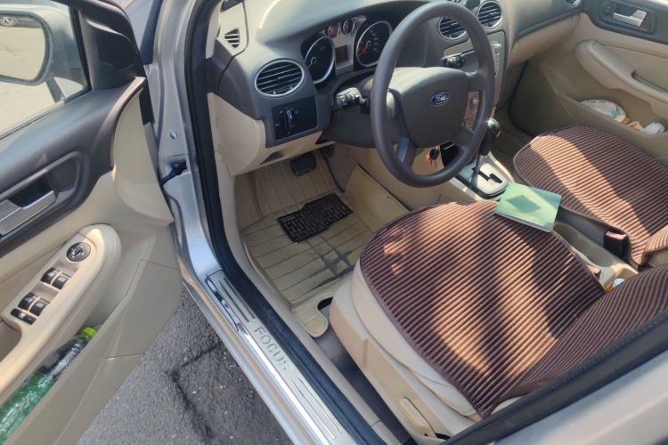 Used Ford Focus 2013 Sedan Classic 1.8L Automatic Base Model Driver Seat