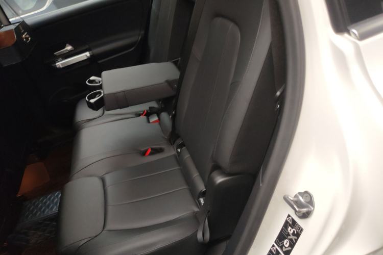 Used Mercedes-Benz GLB 2021 GLB 200 Fashion Model Left Rear Seat