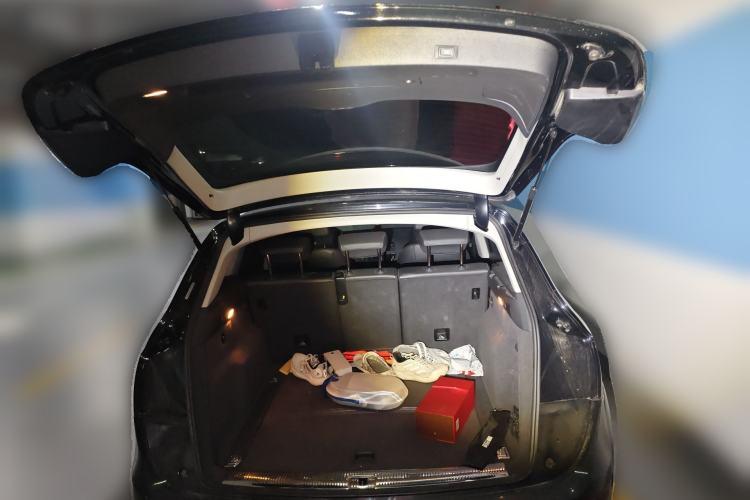 Used Audi Q5 2018 Collector's Edition 40 TFSI Technology Model Trunk