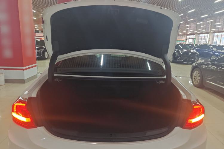 Used Buick LaCrosse 2018 28T Luxury Model